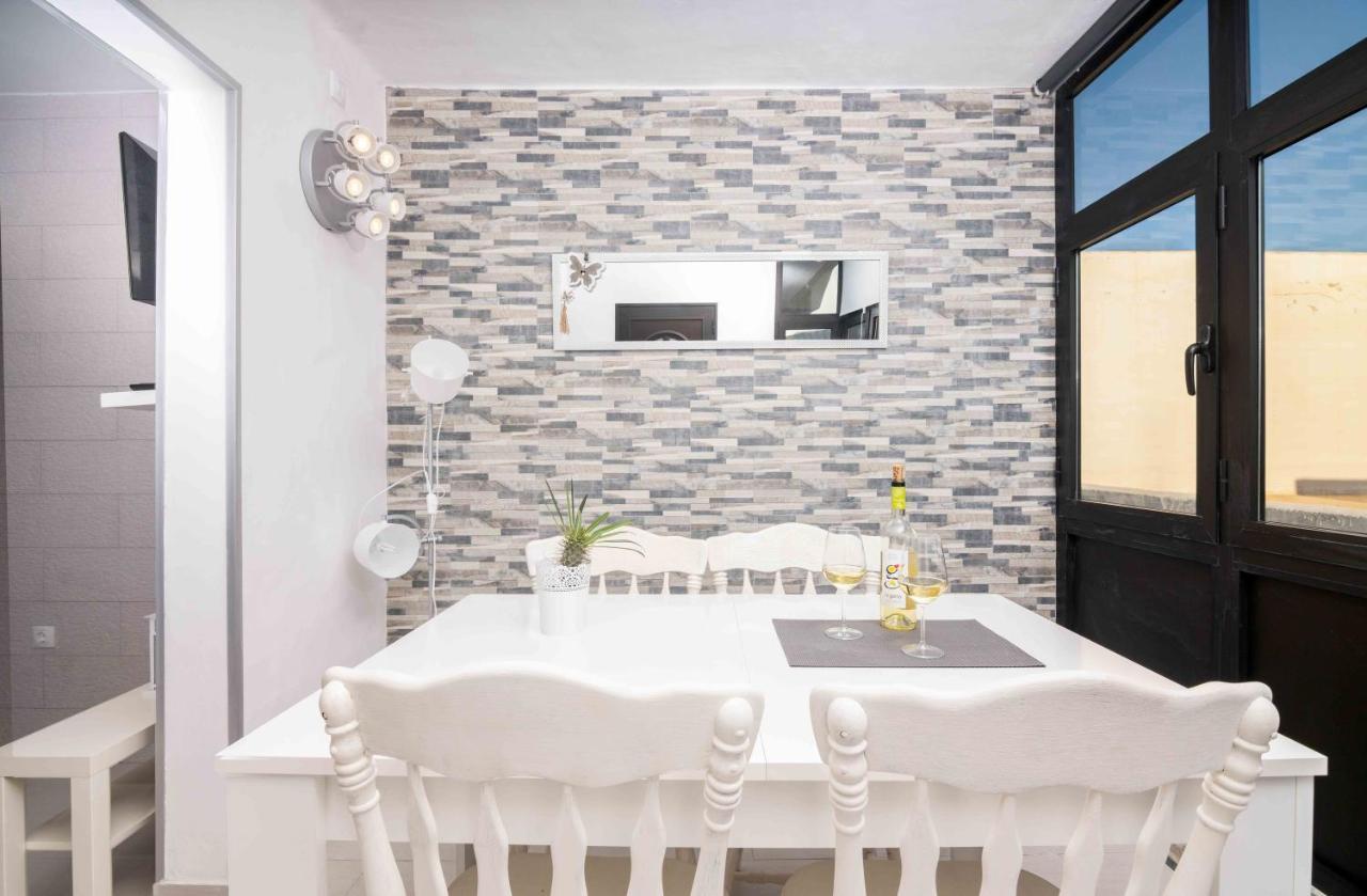 Casa Nina Apartment Tias Bagian luar foto